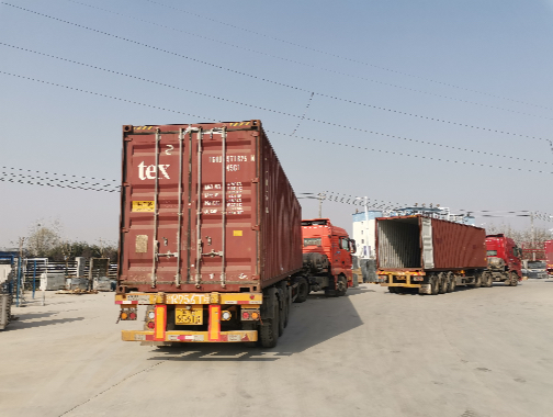 Loading 21*40’ HQ Containers for Middle East Customer 